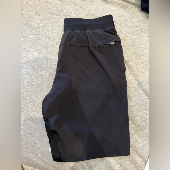 Lululemon The Short Lined Size Small - Picture 4 of 5